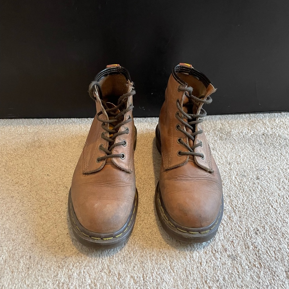 Doc Marten’s size 7.5 (women’s)😎